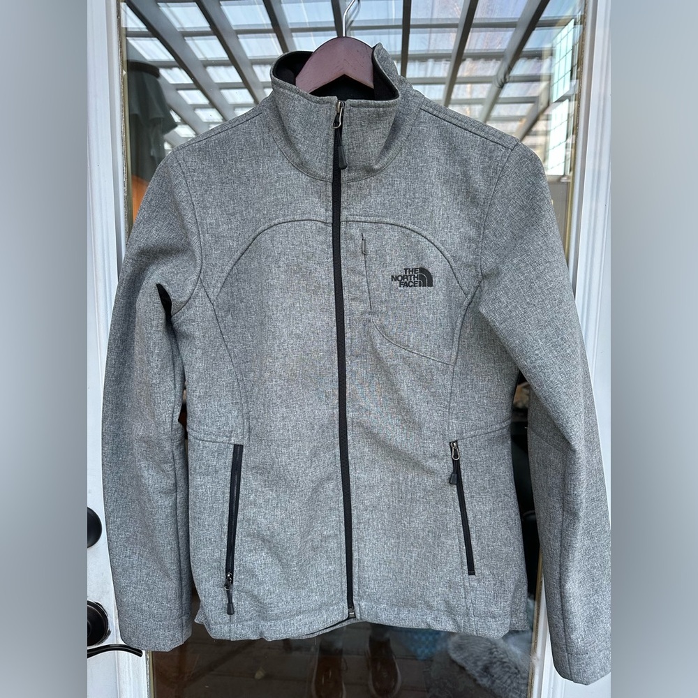 The North Face Women’s Apex Bionic 2 Jacket EUC